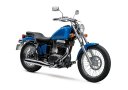 Suzuki_Boulevard_S40_2016_1.jpg