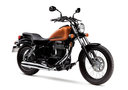 Suzuki-Boulevard-S40-2017-2.jpg