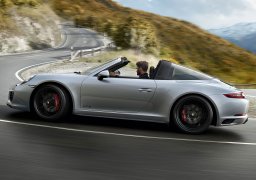 Porsche-911-Targa-4-gtS-3.jpg