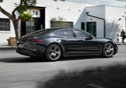 Porsche-Panamera-4S-Executive-3.jpg