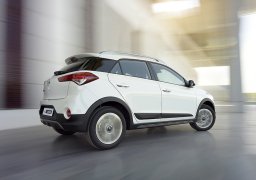 Hyundai-Accent-i20-Active-1.4-3.jpg