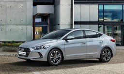 Hyundai-Elantra-2016-2.0 AT-1 (2).jpg