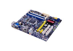 Foxconn-H67M-V-1.jpg