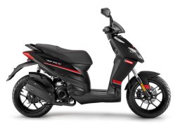 Derbi_variant_sport_50_2t_2.jpg