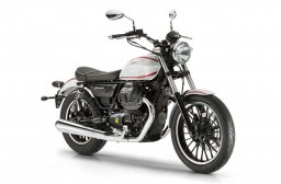 Moto_guzzi_v9_roamer_1.jpg