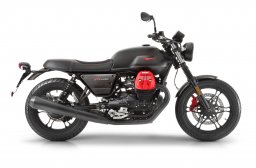 Moto_guzzi_v7_iii_carbon_1.jpg