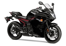 Yamaha_fz6r_2016_2.jpg