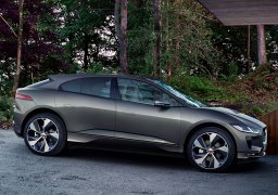Jaguar_i_pace_ s_2019_3.jpg