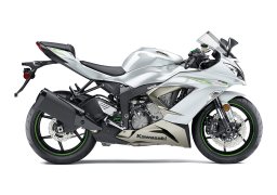 Kawasaki_ninja_zx_6r_abs_2017_2.jpg