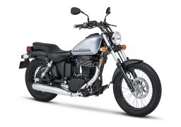 Suzuki_boulevard_s40_2018_2.jpg