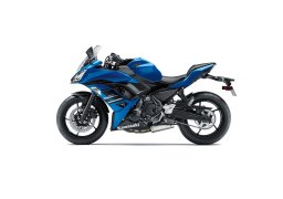 Kawasaki-Ninja-650-2018-2.jpg