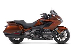 Honda_gold_wing_2018_1.jpg