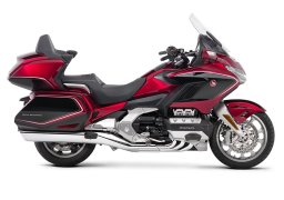 Honda_gold_wing_2018_5.jpg
