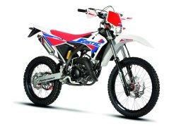 Fantic_50_m_performance_2.jpg
