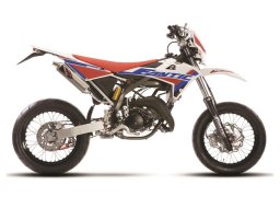 Fantic_50_m_performance_3.jpg
