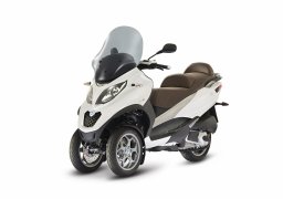 Piaggio-MY16-MP3-500-BUSINESS-ABS-2018-1.jpg