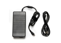 Eluktronics-P775TM1-G-2.jpg