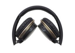 Audio-Technica-ATH-AR3BT-2.jpg