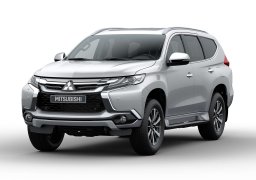 Mitsubishi_pajero_sport_g_4x4_at_2018_6.jpg