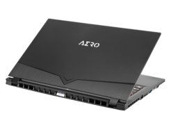 Gigabyte_aero_17_sa_5.jpg