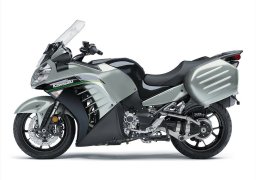 Kawasaki_concours_14_abs_2020_3.jpg