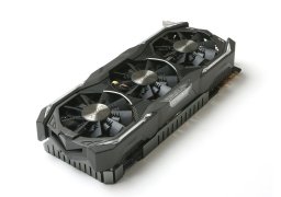 Zotac_geforce_gtx_1070_amp_extreme_core_4.jpg