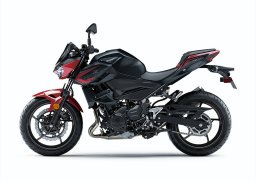 Kawasaki_z400_abs_2021_3.jpg