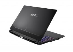 Gigabyte_aero_15_oled_yd_8.jpg