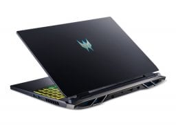 Acer_predator_helios_300_ph315_55_70zv_5.jpg