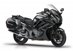 Yamaha_fjr1300es_2021_1.jpg