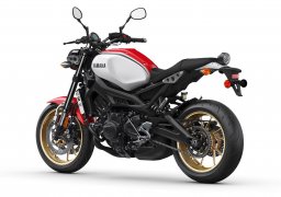 Yamaha_xsr900_2021_3.jpg