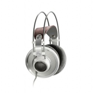 AKG K701